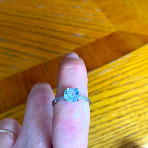 Charmed Aroma Ring. Size 8 - Picture 3 of 5